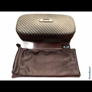 Oakley glasses case and dust bag